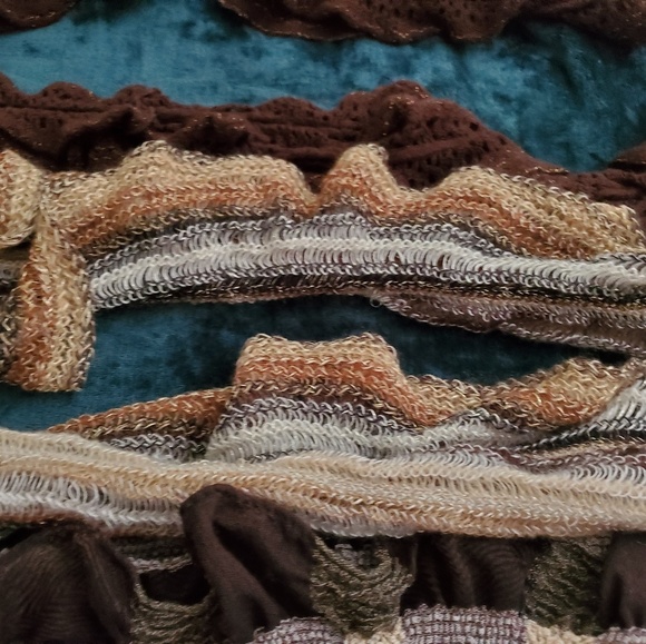 Scarves - Picture 5 of 8